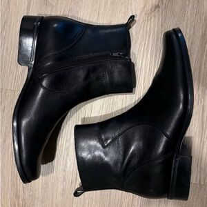 Black Rockport Boots